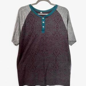 Teal and gray abstract geometric print Henley tee
